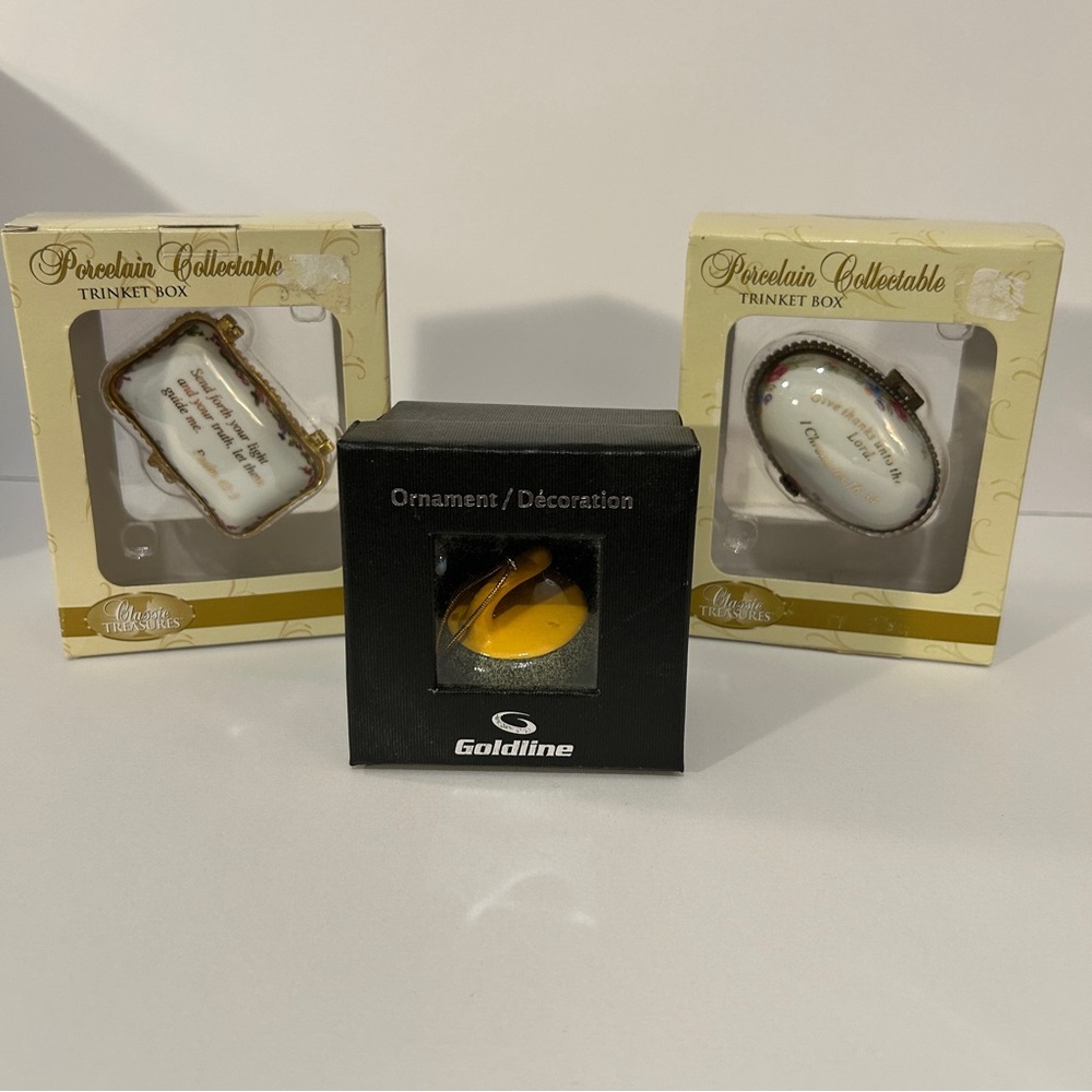 Holiday Ornaments Set